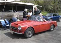 07_red_datsun