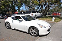 white_370z